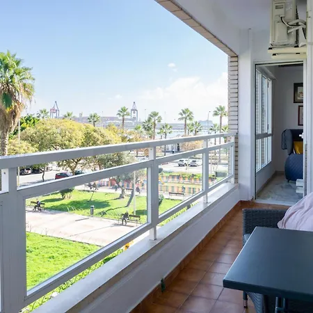 Apartment Sea Breeze Getaway Malaga