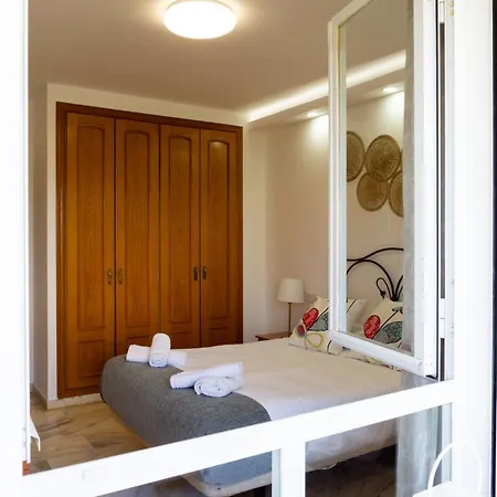 Apartment Sea Breeze Getaway *